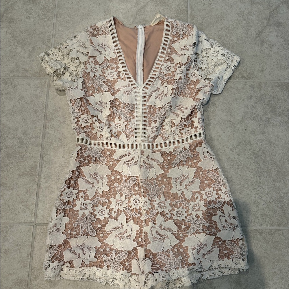 Sweet Wanderer White Lace Overlay Top